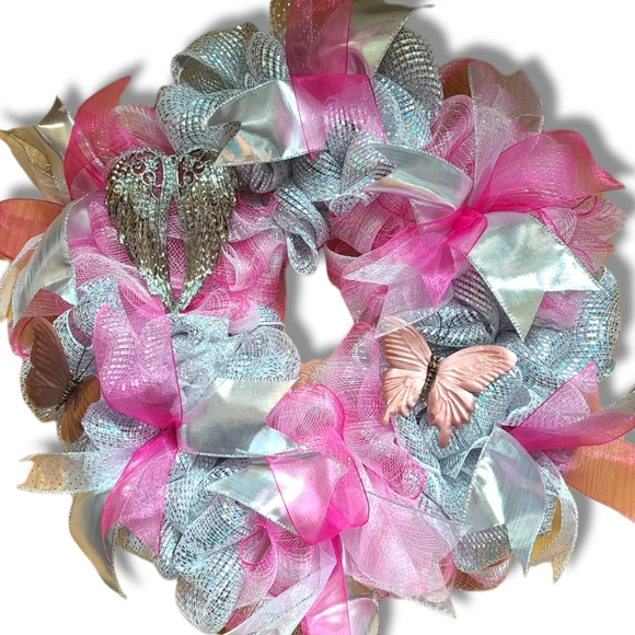 BEAUTIFUL HANDMADE ANGEL WING AND BUTTERFLY DECO MESH WREATH - Picture 2 of 6